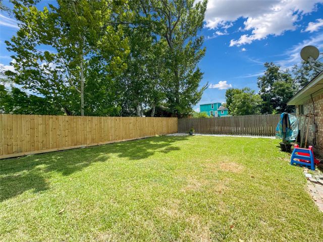 4537 Dakota Street 1, Dickinson, TX 77539