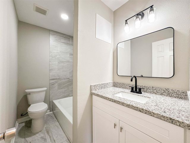 4537 Dakota Street 1, Dickinson, TX 77539