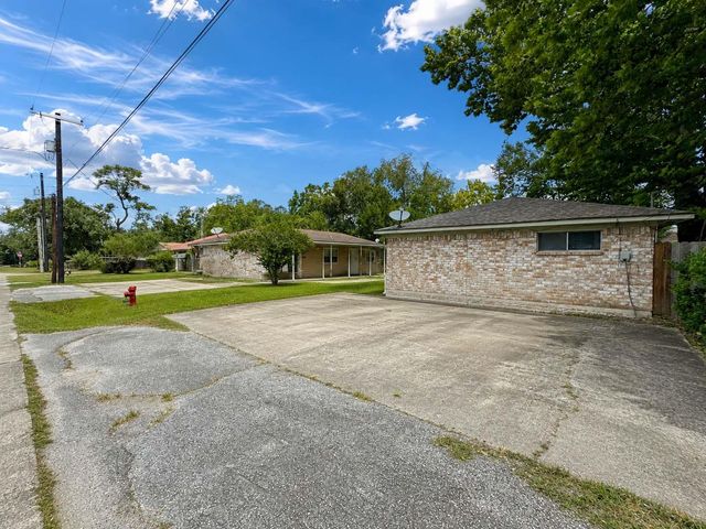 4537 Dakota Street 1, Dickinson, TX 77539