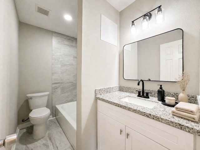 4537 Dakota Street 1, Dickinson, TX 77539