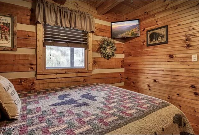 448 Hideaway Ridge Circle, Sevierville, TN 37862