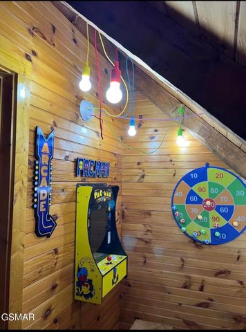 448 Hideaway Ridge Circle, Sevierville, TN 37862