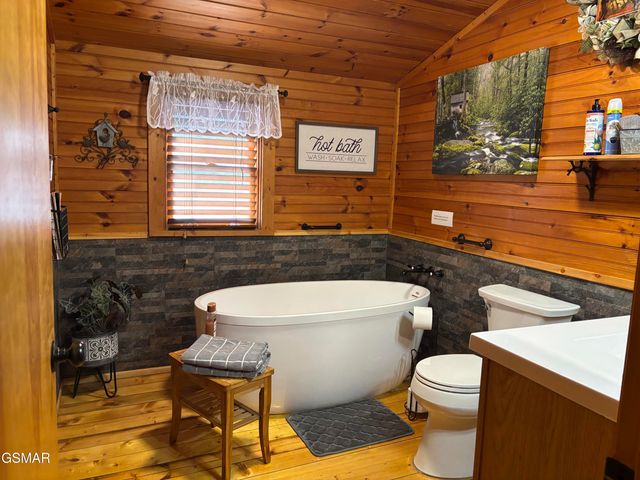 448 Hideaway Ridge Circle, Sevierville, TN 37862