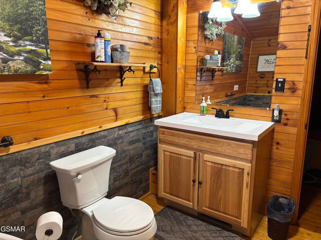 448 Hideaway Ridge Circle, Sevierville, TN 37862