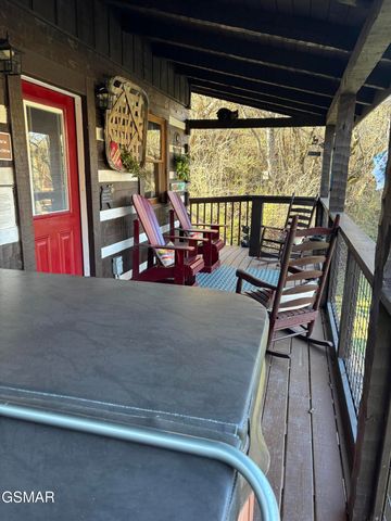 448 Hideaway Ridge Circle, Sevierville, TN 37862