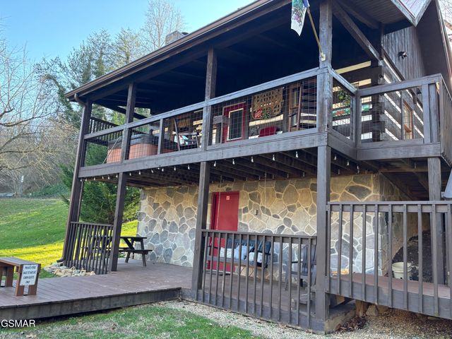 448 Hideaway Ridge Circle, Sevierville, TN 37862