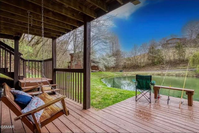 448 Hideaway Ridge Circle, Sevierville, TN 37862