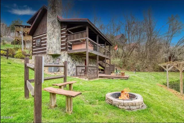 448 Hideaway Ridge Circle, Sevierville, TN 37862