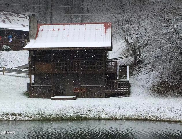 448 Hideaway Ridge Circle, Sevierville, TN 37862