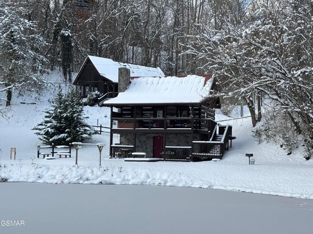 448 Hideaway Ridge Circle, Sevierville, TN 37862