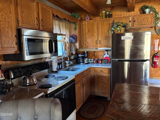 448 Hideaway Ridge Circle, Sevierville, TN 37862