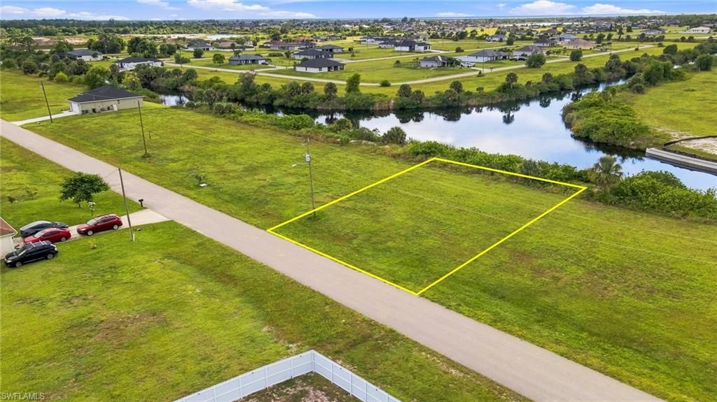 3902 37th AVE, CAPE CORAL, FL 33993 — exterior