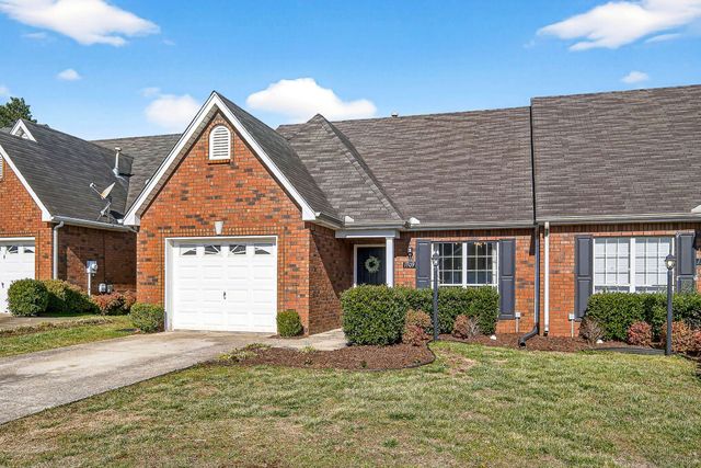 1709 Thomas Ct, Murfreesboro, TN 37127
