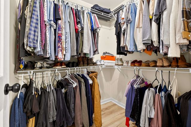 1709 Thomas Ct, Murfreesboro, TN 37127