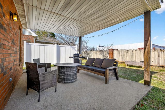 1709 Thomas Ct, Murfreesboro, TN 37127