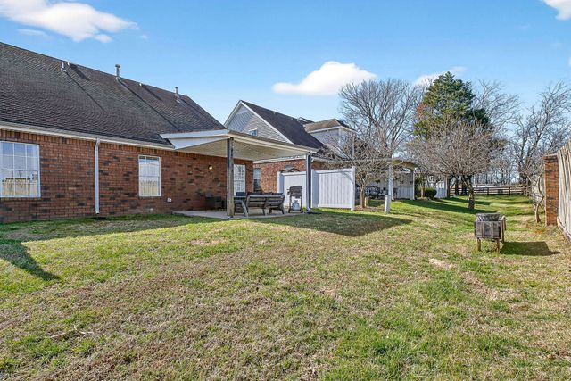 1709 Thomas Ct, Murfreesboro, TN 37127