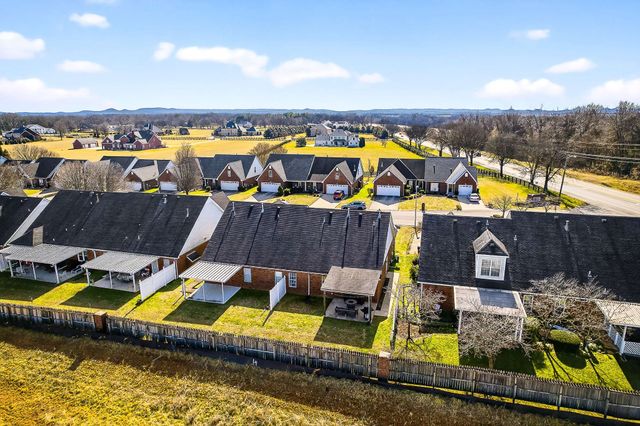 1709 Thomas Ct, Murfreesboro, TN 37127