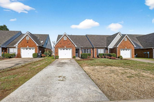 1709 Thomas Ct, Murfreesboro, TN 37127