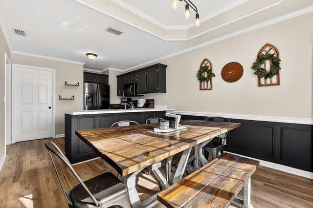 1709 Thomas Ct, Murfreesboro, TN 37127