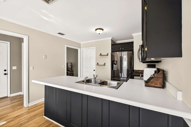 1709 Thomas Ct, Murfreesboro, TN 37127