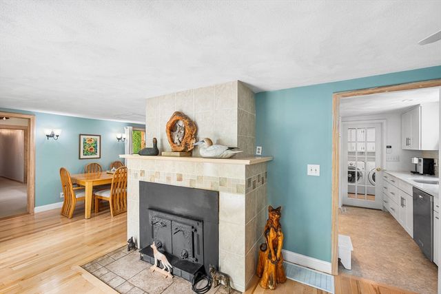 185 Randall Rd, Stow, MA 01775