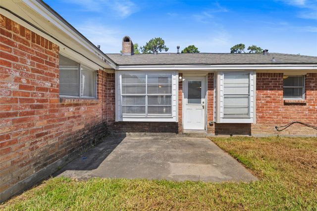 19302 Leewood Court, Humble, TX 77346