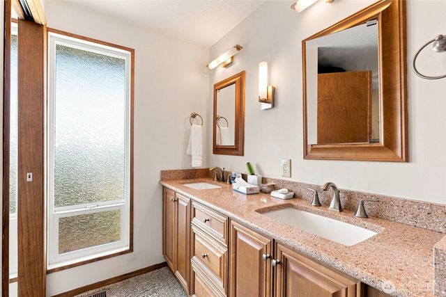 10129 63rd Place W, Mukilteo, WA 98275