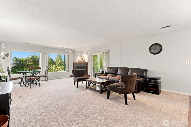 10129 63rd Place W, Mukilteo, WA 98275
