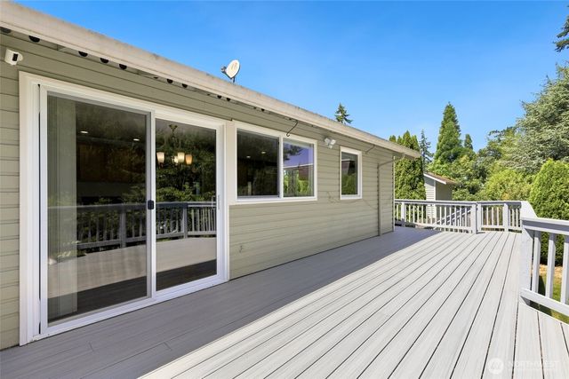 10129 63rd Place W, Mukilteo, WA 98275
