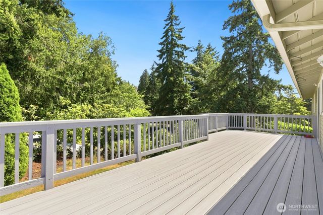 10129 63rd Place W, Mukilteo, WA 98275
