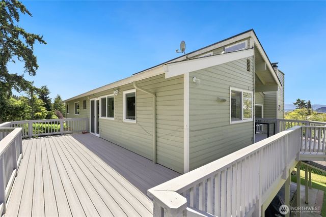 10129 63rd Place W, Mukilteo, WA 98275