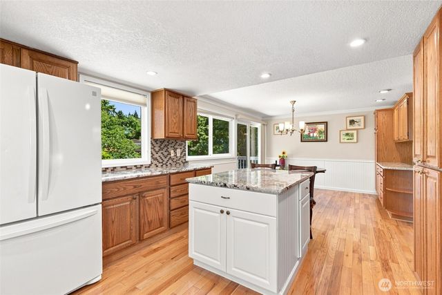 10129 63rd Place W, Mukilteo, WA 98275