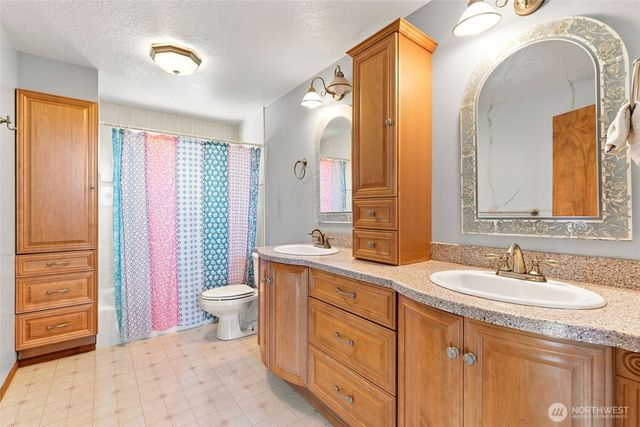 10129 63rd Place W, Mukilteo, WA 98275