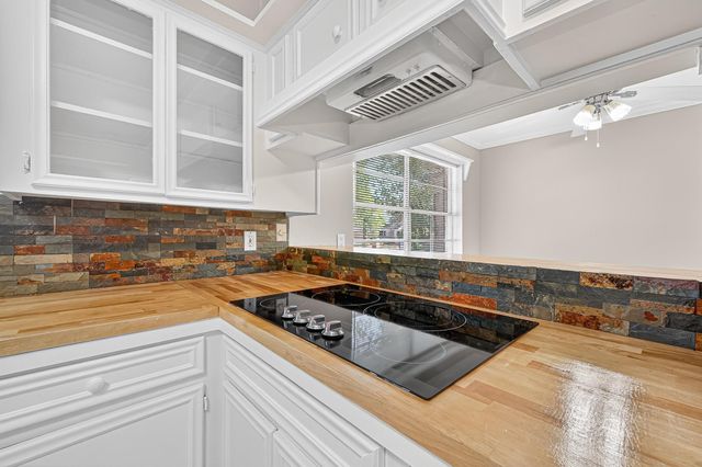 13903 Chevy Chase Drive, Houston, TX 77077