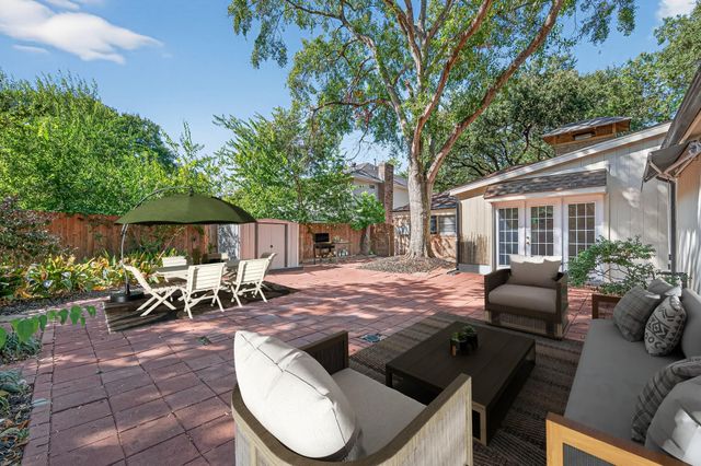 13903 Chevy Chase Drive, Houston, TX 77077