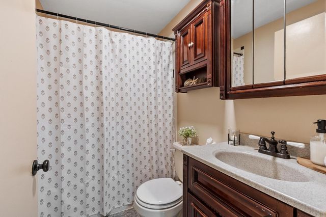 282 Boutelle St, Fitchburg, MA 01420