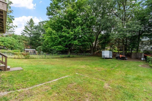 282 Boutelle St, Fitchburg, MA 01420