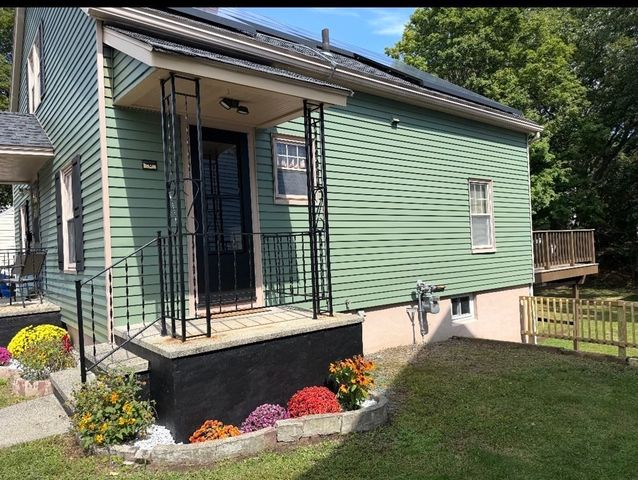 282 Boutelle St, Fitchburg, MA 01420