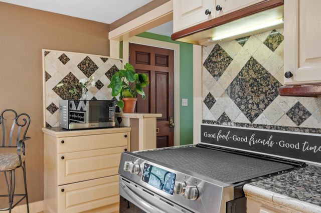 282 Boutelle St, Fitchburg, MA 01420