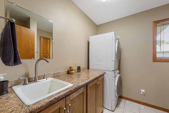 4820 Echo Court, Faribault, MN 55021