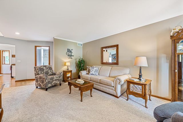 4820 Echo Court, Faribault, MN 55021