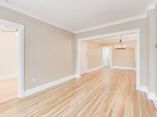 1134 S Oak Park Avenue S, Oak Park, IL 60304