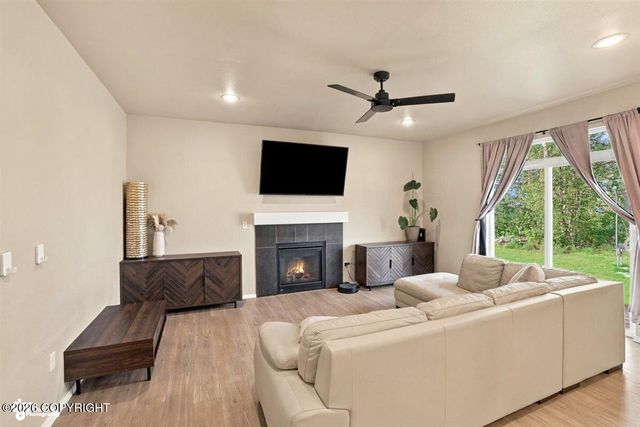 1594 E Hidden Ranch Loop, Palmer, AK 99645