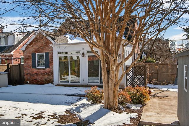 100 E MAPLE ST, Alexandria, VA 22301