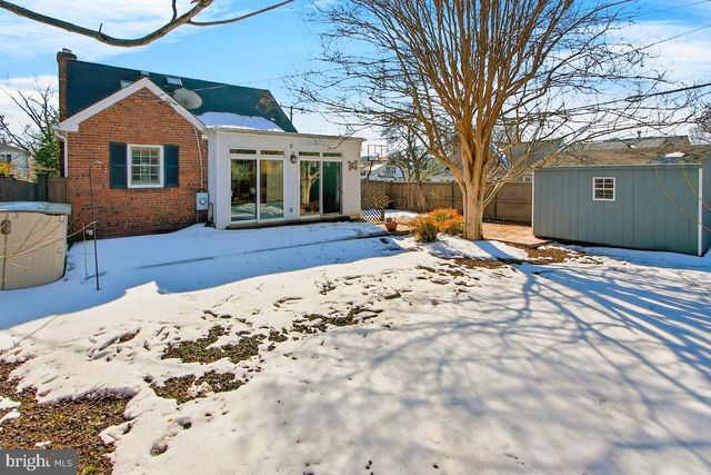 100 E MAPLE ST, Alexandria, VA 22301