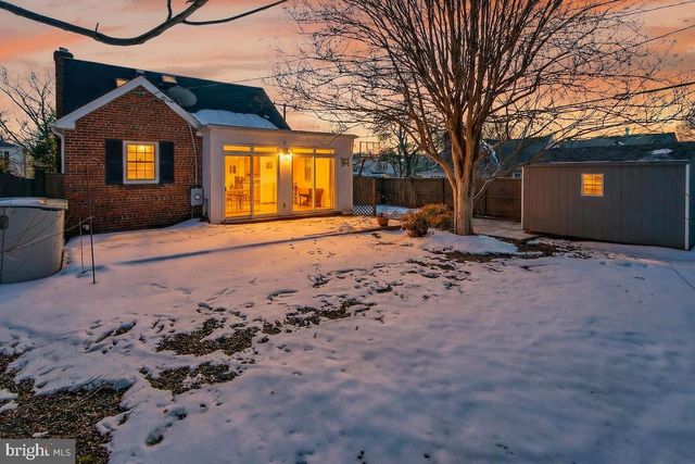 100 E MAPLE ST, Alexandria, VA 22301