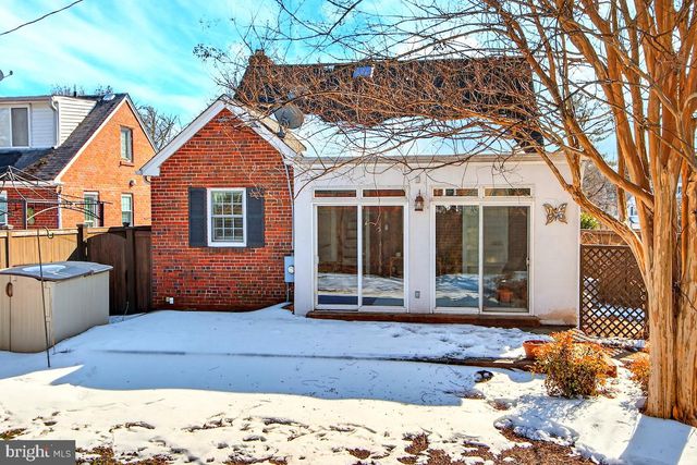 100 E MAPLE ST, Alexandria, VA 22301