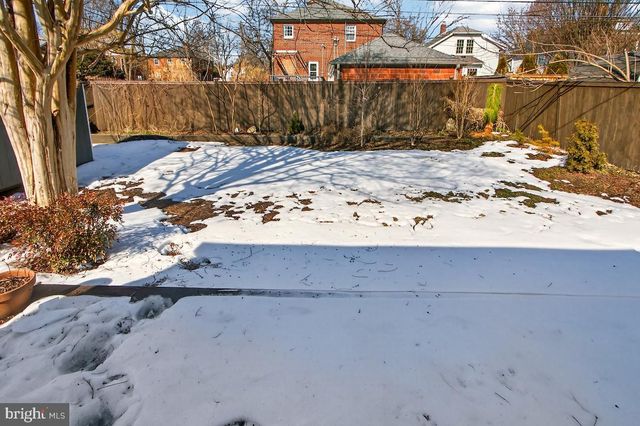 100 E MAPLE ST, Alexandria, VA 22301