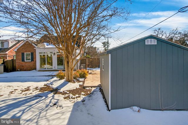 100 E MAPLE ST, Alexandria, VA 22301