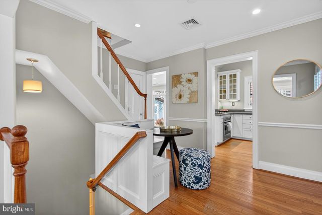 100 E MAPLE ST, Alexandria, VA 22301